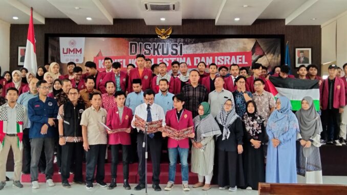 Melihat konflik dari berbagai perspektif, Universitas Muhammadiyah Malang menggelar diskusi dan deklarasi dukung Palestina, Selasa (07/05/2024)
