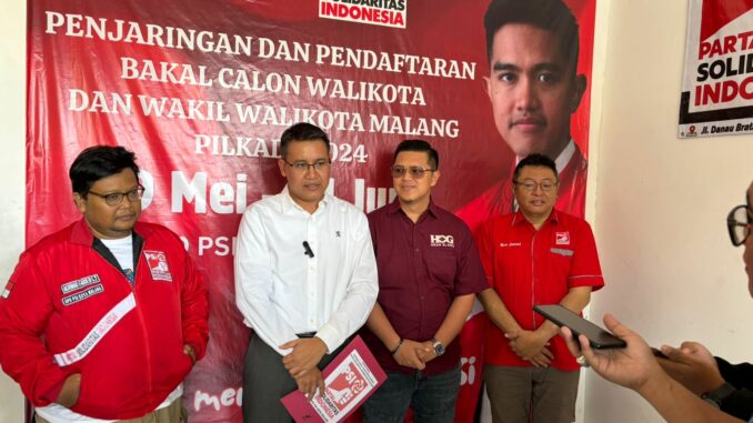 Kembalikan Formulir Pendaftaran Cakada ke PSI, Ardantya Syahreza di Kawal Hendy Setiono TKN Fanta Prabowo Gibran. (istimewa)