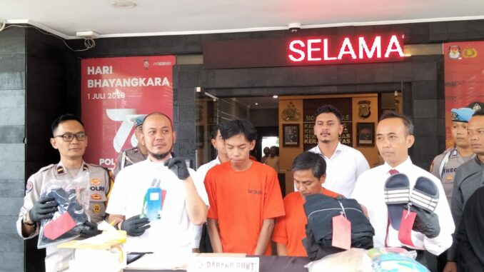 Kasat Reskrim Polresta Malang Kota, Kompol Danang Yudanto saat menggelar konferensi pers hasil ungkap pelaku pembunuhan terhadap mahasiswa di Kota Malang, Senin (13/05/2024).