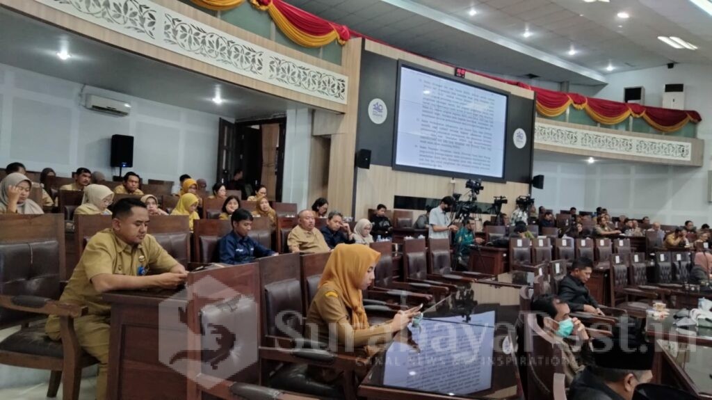 Suasana sidang paripurna DPRD Kota Malang