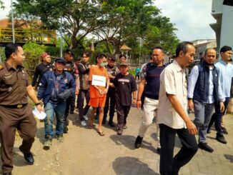 Rekonstruksi pembunuhan mahasiswi di dalam kos Jalan Sumbersari Gang VI-C, Lowokwaru, Kota Malang, Jawa Timur peragaan 18 adegan, Kamis (06/06/2024).