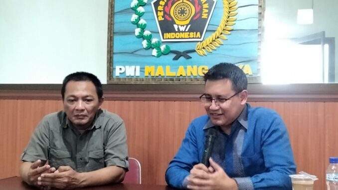 Bacalon Wali Kota Malang, Ardantya Syahreza bersama Ketua PWI Malang Raya, Ir Cahyono