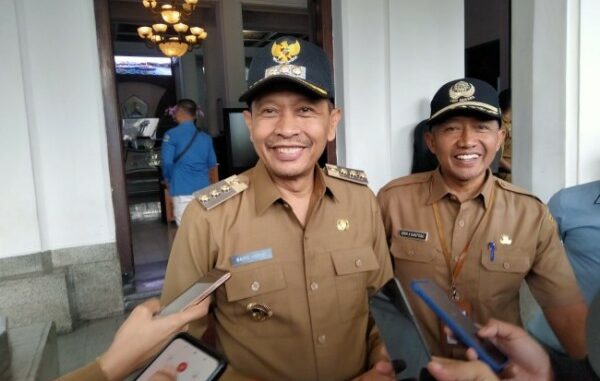 Pj. Wali Kota Malang, Wahyu Hidayat saat memberikan keterangan kepada wartawan