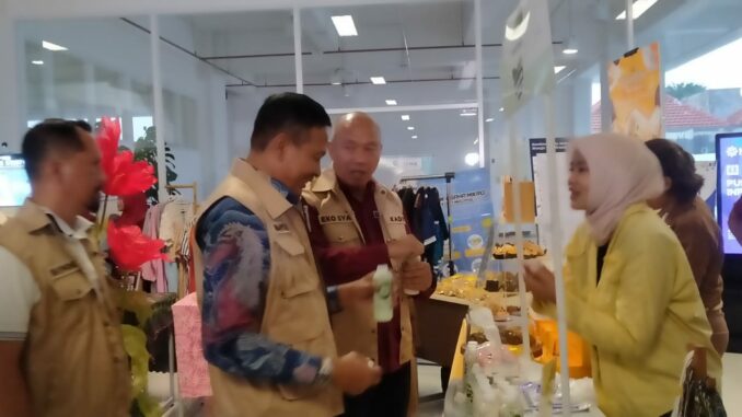 Pj. Wali Kota Malang, Wahyu Hidayat dalam kegiatan Launching Sahabat UMKM, Jumat (28/06/2024)