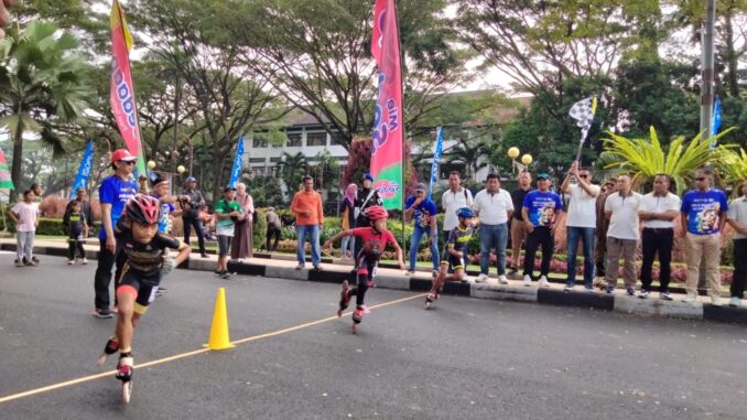 Sebanyak 563 atlet dari 63 Klub di Indonesia tampil dalam ajang Kejuaraan Nasional Sepatu Roda "Ngalam Roller Sport" Piala Wali Kota Malang XI, Sabtu (08/06/2024)