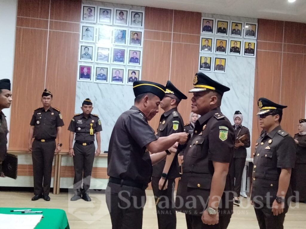 Kajari Kota Malang, Tri Joko memimpin prosesi Sertijab, Selasa (23/07/2024)