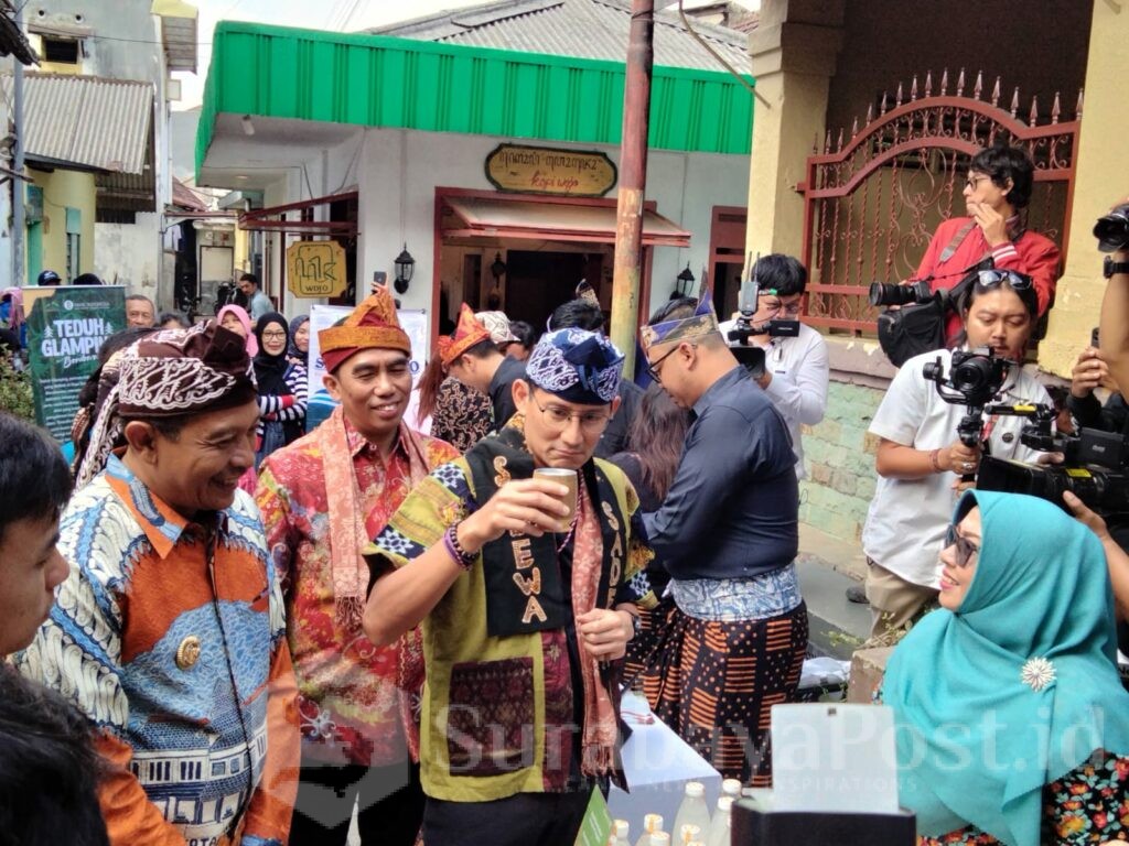 Menparekraf Sandiaga Uno akui takjub saat mengunjungi Kampung Heritage Kayutangan, Kota Malang Jawa Timur, Minggu (28/07/2024)