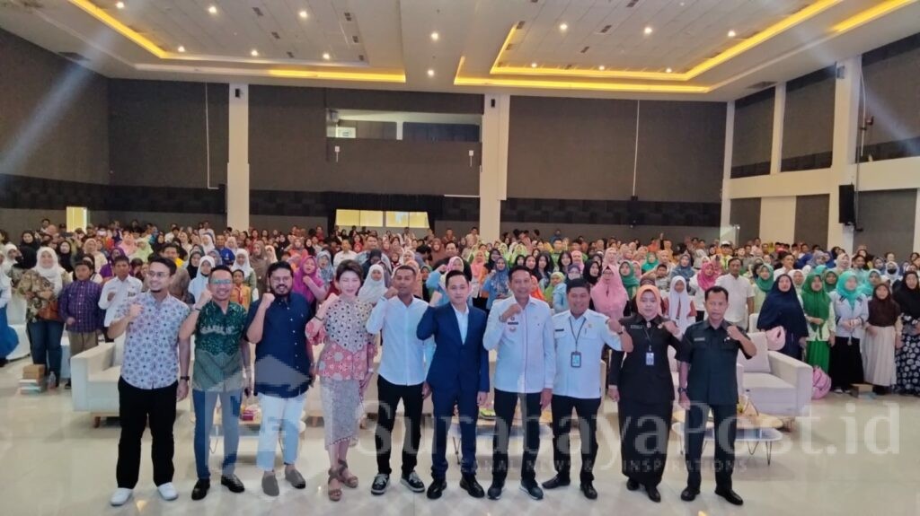 Pose bersama usai peluncuran aplikasi Qrupi