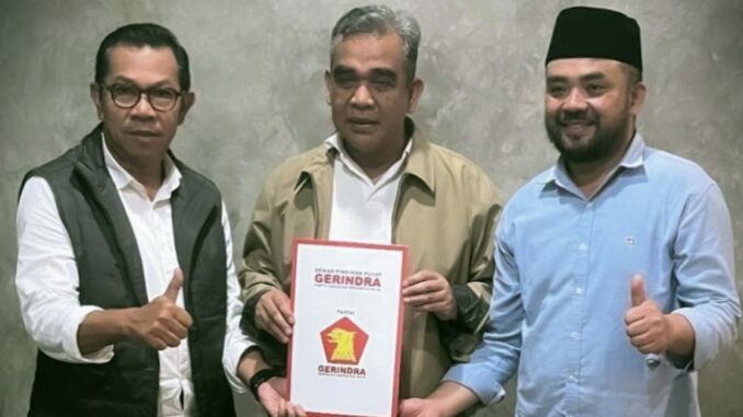 Heli Suyanto (kanan), Nurochman 'Cak Nur' (kiri) dan Sekjen DPP Gerindra, Ahmad Muzani tengah (Ist).