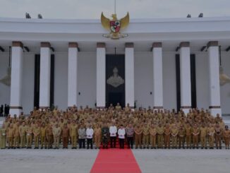 Hadiri Arahan Presiden Jokowi, Pj. Walikota Iwan Kurniawan Pastikan Jaga Daya Beli Masyarakat dan Siapkan Pilkada Kota Malang. (Sumber Prokompim)