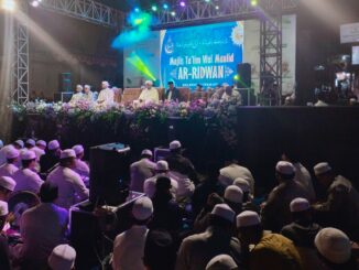 Ratusan Jamaah Hanyut Lantunan Sholawat Tiga Habib yang Digelar Perumdam Among Tirto Kota Batu 