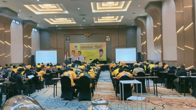 Libatkan ratusan kader Partai Golkar konsolidasi strategi kemenangan tempur politik pasangan calon GURU