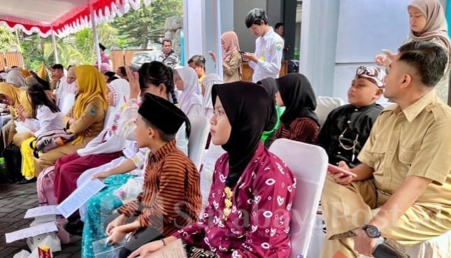 Para siswa peserta lomba baca puisi yang digelar Disdikbud Kota Malang