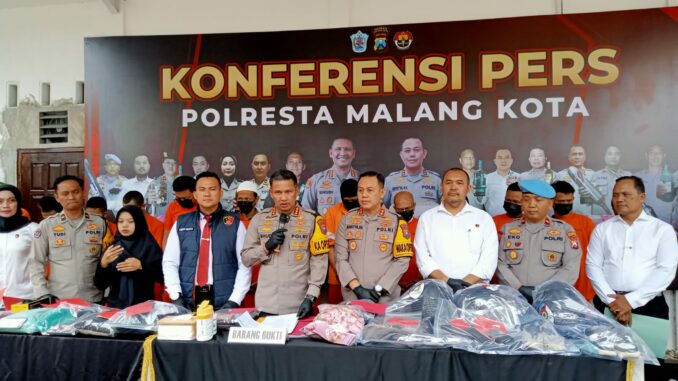 Kapolresta Malang Kota, Kombes Pol Budi Hermanto saat menggelar konferensi pers hasil ungkap selama kurun dua bulan, Senin (23/09/2024)