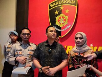 Kasat Reskrim Polresta Malang Kota, Kompol I Gusti Agung Ananta saat menggelar rilis pengungkapan kasus begal payudara, Kamis (26/09/2024)