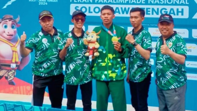 Joko Muliyono posisi ditengah (Ist)