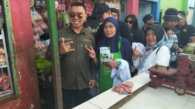 Pedagang pasar Bunul kompak memilih Abah Anton dan Dimyati Ayatullah untuk memimpin Kota Malang