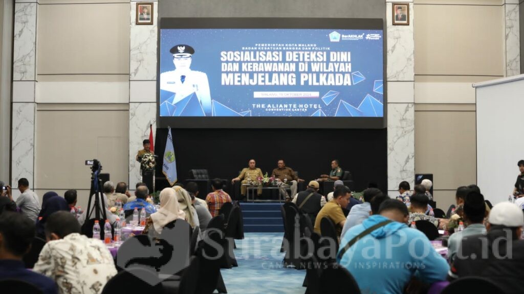 Pj Walikota Malang, Iwan Kurniawan saat memberikan arahan dalam kegiatan Sosialisasi Deteksi Dini dan Kerawanan di Wilayah Menjelang Pilkada, Selasa 15 Oktober 2024. (Sumber Prokompim)