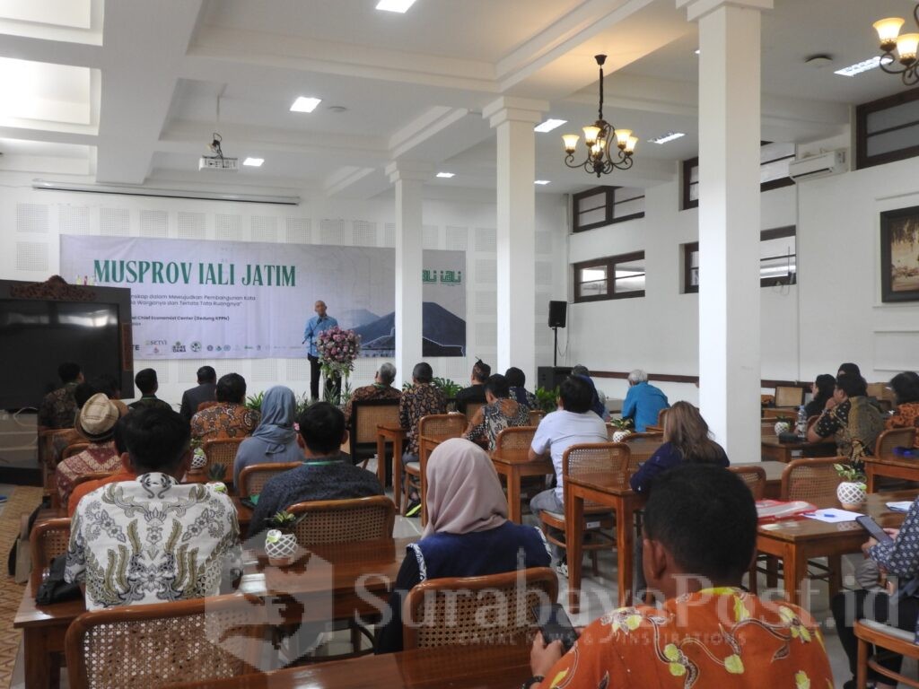 Musyawarah provinsi IALI yang dibuka Sekda Kota Malang, Erik Setyo Santoso. (Sumber Prokompim)