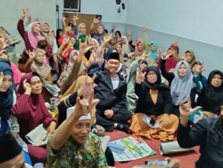 Dialog Dengan Warga Teluk Bayur Pandanwangi, Abah Anton Terima Banyak Curhatan. (ist)