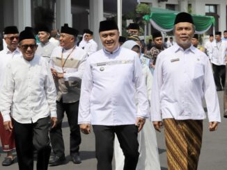 Hari Santri 2024, Pj. Walikota Malang Peringati Dengan Apel Dan Pameran UMKM, Selasa 22 Oktober 2024. (Sumber Prokompim)