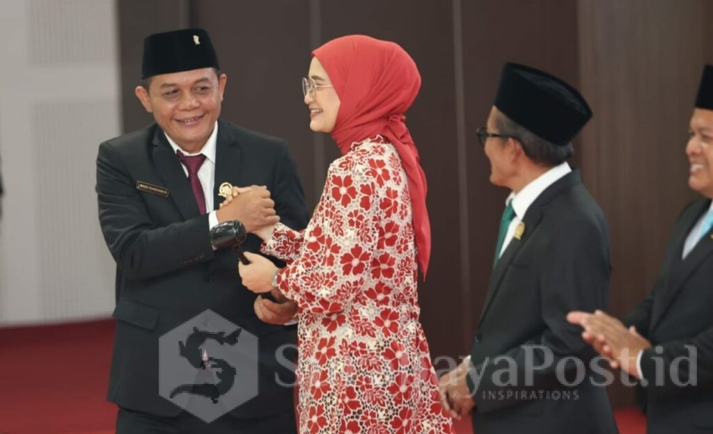 Amithya menggantikan sesama kader PDI Perjuangan I Made Riandiana Kartika yang sebelumnya menjabat Ketua DPRD Kota Malang periode 2019 - 2024