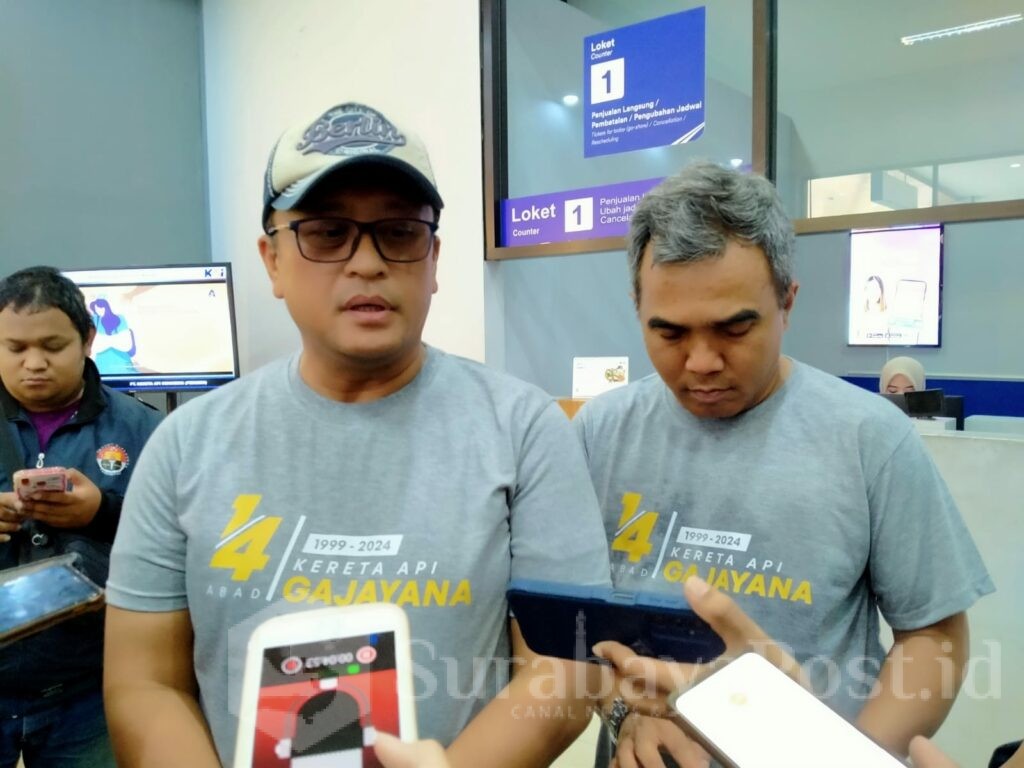 Executive Vice President PT KAI Daop 8, Wisnu Pramudyo saat ditemui awak media di Stasiun Kota Baru Malang