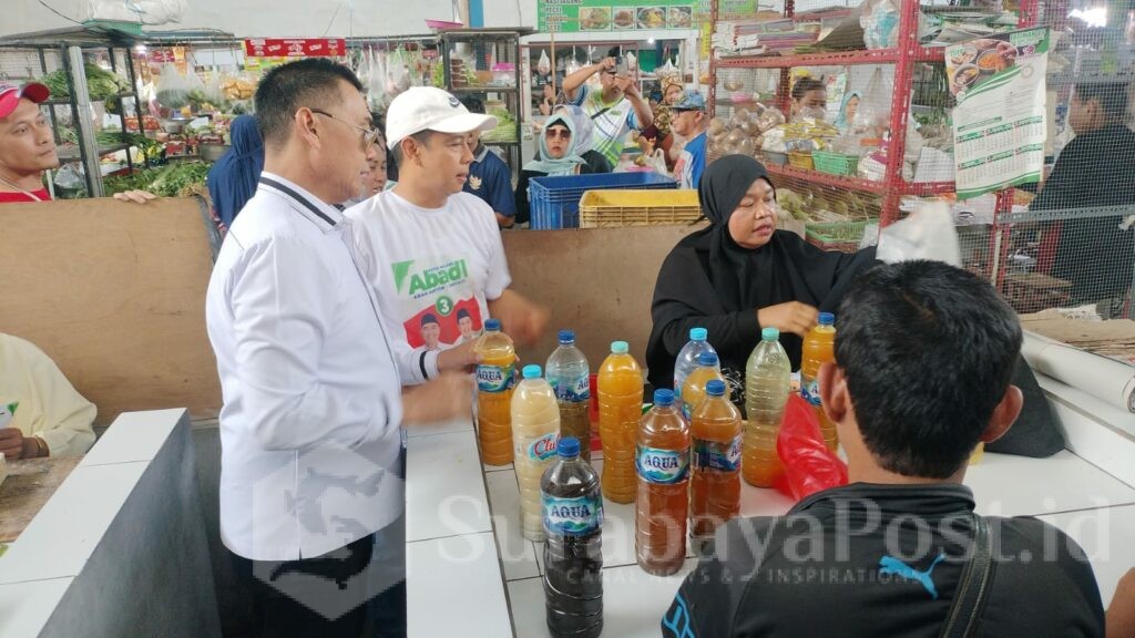 Pedagang Pasar Lesanpuro Optimis Pasangan Abah Anton dan Dimyati Ayatullah Menang di Pilkada Kota Malang. (ist)