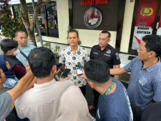 Kasat Reskoba Polres Malang, AKP Yussi Purwanto saat menggelar konferensi pers terkait hasil ungkap dua pengedar sabu. (Dok. Humas Polres Malang)