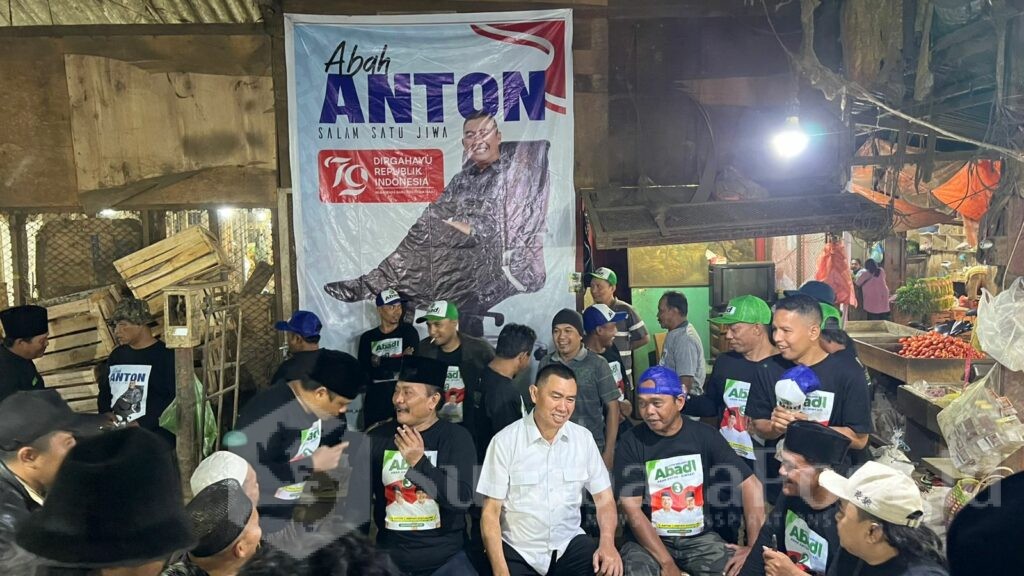 Temu Kangen, Tretan Pasar Induk Gadang Antusias Sambut Kedatangannya Abah Anton. (ist)