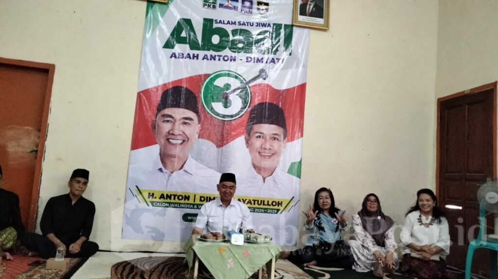 Calon Walikota Malang Abah Anton hadir di acara rembug warga RW 7 Kelurahan Samaan, Kecamatan Klojen, Rabu (6/11/2024) lalu