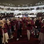 Wamen Dikti Saintek RI Prof. Dr. Fauzan, M.Pd. beri motivasi ke ribuan mahasiswa Universitas Muhammadiyah Malang di Student Day UMM. (Sumber Humas UMM)