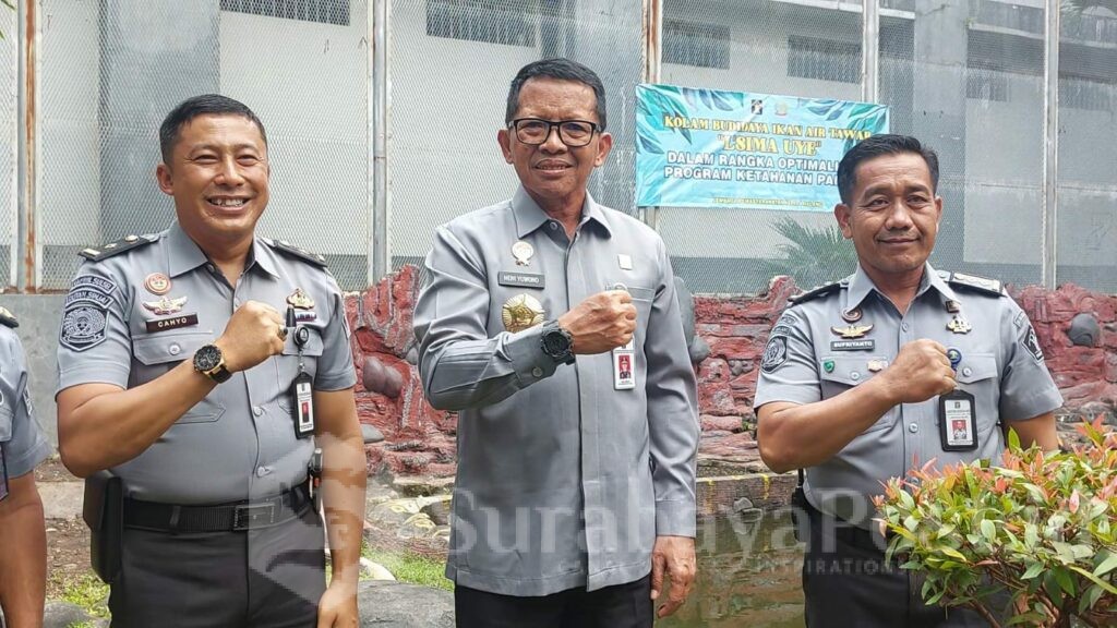 Kakanwil Kementerian Hukum dan HAM Jawa Timur, Heni Yuwono (tengah) bersama jajaran. (Sumber L'SIMA)