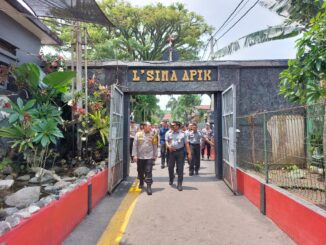 Kalapas Ketut Akbar Herry Achjar Sambut Kunjungan Perdana Kapolresta Malang Kota, Kombes Pol Nanang Haryono, Rabu 13 November 2024. (Sumber L'SIMA)