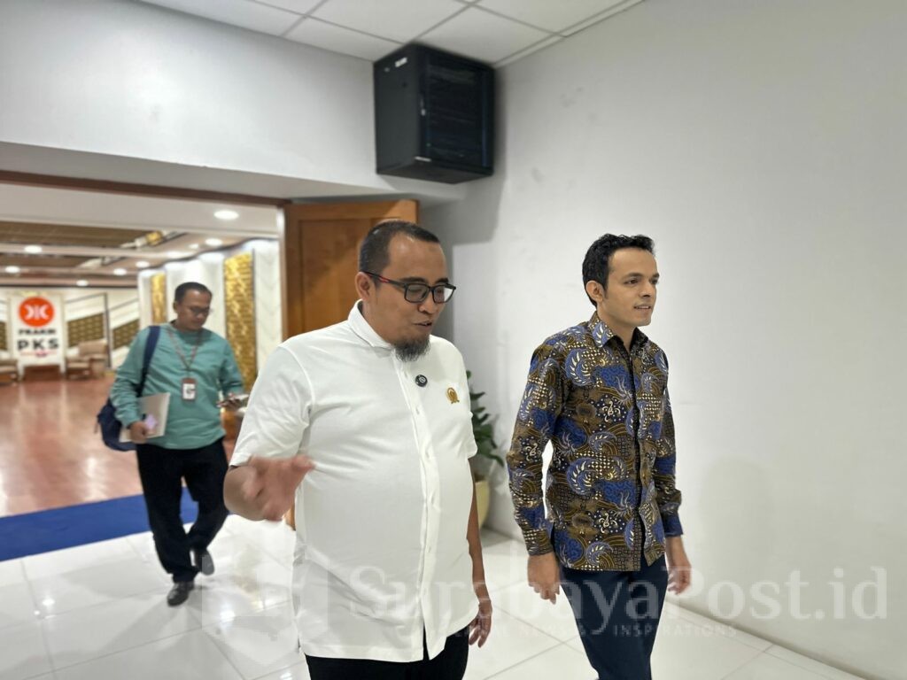 H Rendra Masdrajad, anggota DPRD Kota Malang dari fraksi PKS bersama anggota DPR RI Komisi X, dr Gamal. (ist)