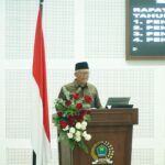 H Asmualik, ST, anggota Komisi D DPRD Kota Malang dari Fraksi PKS saat membacakan tanggapan akhir fraksi dalam rapat paripurna, Jumat 15 November 2024. (ist)