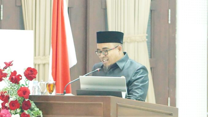 Juru bicara Fraksi PKS DPRD Kota Malang, H Rendra Masdrajad Safaat menyampaikan sembilan catatan kritis terhadap Ranperda APBD 2025, Selasa 19 November 2024. (ist)