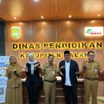 Rendra Masdrajad Safaat bersama Ketua DPRD Kota Malang melakukan kunjungan kerja ke Dinas Pendidikan Kabupaten Malang, Senin 9 Desember 2024. (ist)