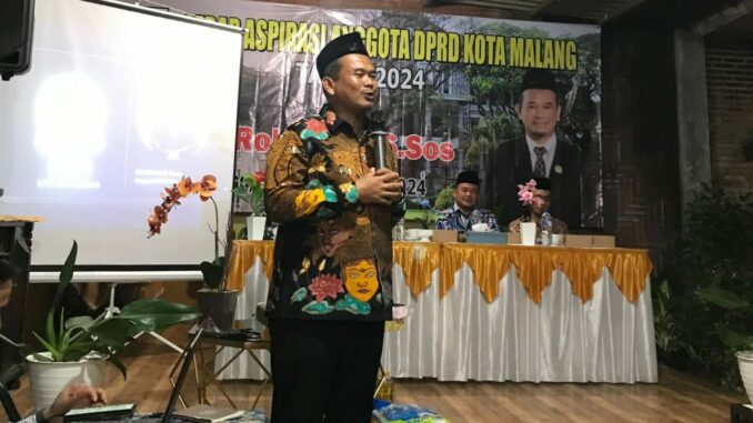 H. Rokhmad, S.Sos, anggota Komisi A DPRD Kota Malang, menyerukan agar ASN memberikan layanan terbaik kepada masyarakat. (ist)