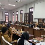 Komisi A DPRD Kota Malang menggelar Hearing dan menghadirkan pelaku usaha hiburan malam, Disnaker PMPTSP Kota Malang dan Satpol PP Kota Malang, Senin (06/0/2025)