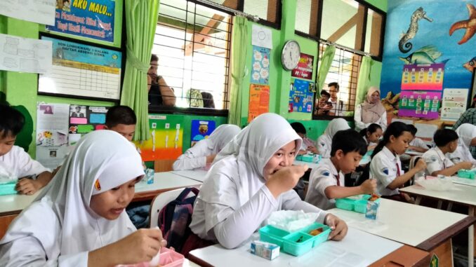 Melalui Dana CSR, Kota Malang Mulai Terapkan Program Makan Bergizi Gratis, Senin (13/01/2025)