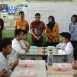 Tim Kementerian PANRB Tinjau Pelaksanaan Program MBG di SDN Lowokwaru 3 Kota Malang, Jawa Timur, Jumat 24 Januari 2025. (Dok. Diskominfo)