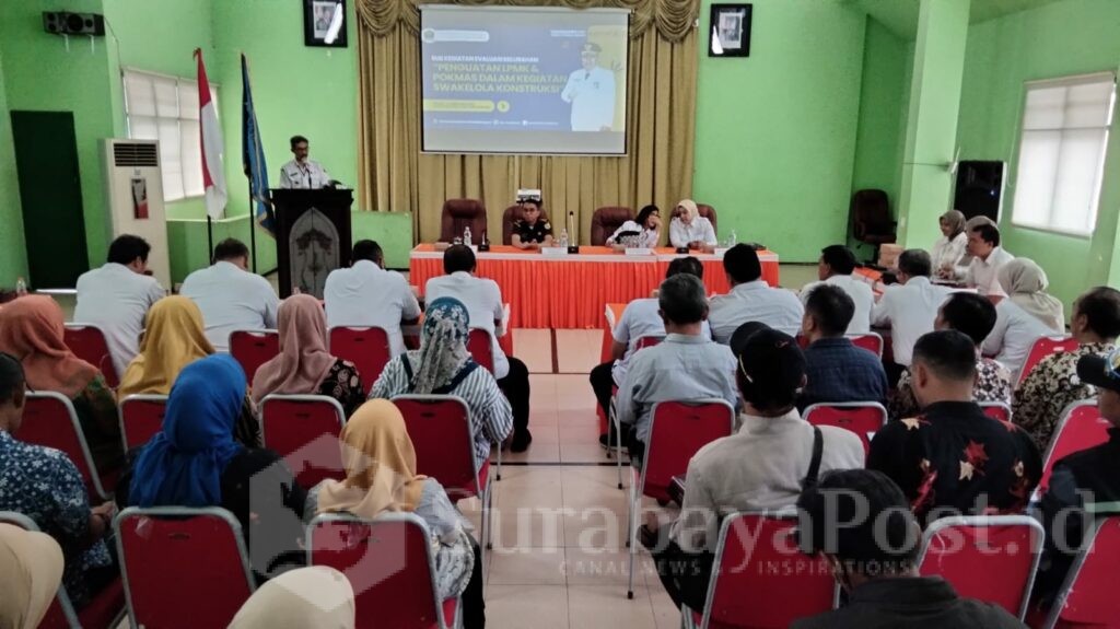 Camat Lowokwaru Drs Rudi Cahyono Catur memberikan sambutan dalam kegiatan sosialisasi penerangan hukum dengan narasumber Kejari Kota Malang