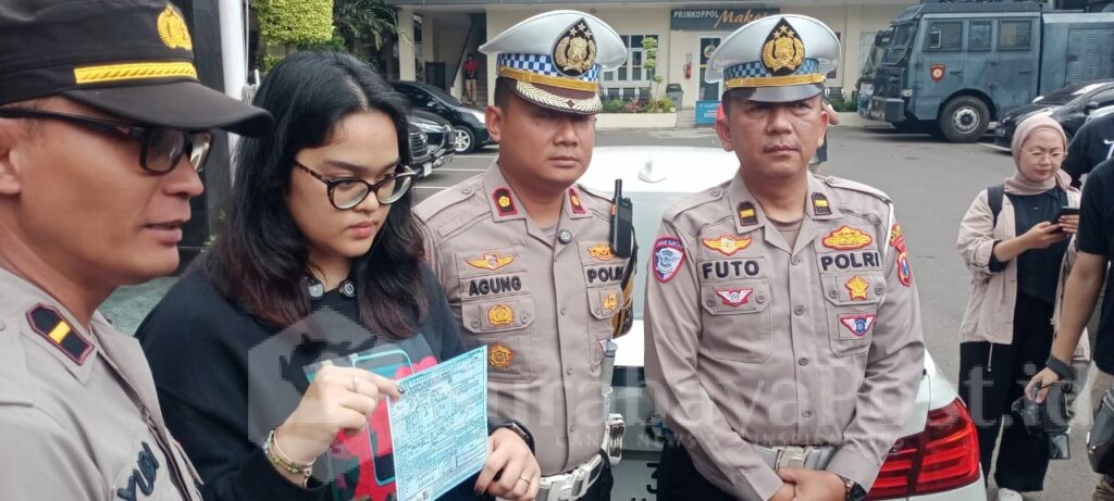 RS, pengemudi BMW putih yang viral di Medsos saat berada di Polresta Malang Kota