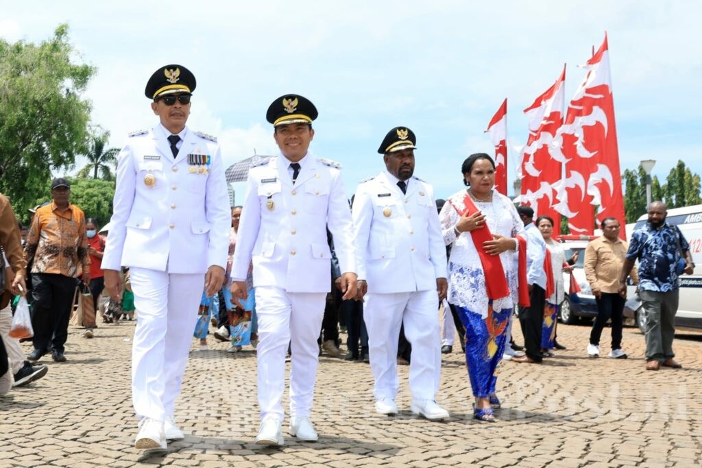 Walikota Malang, Dr Wahyu Hidayat, MM dan Wakil Walikota Ali Muthohirin disela pelantikan kepala daerah lainnya, Kamis 20 Februari 2025. (Sumber Prokompim)