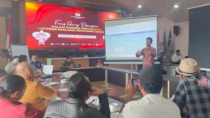 Saat giat FGD berlangsung bersama sejumlah instansi terkait di Aula KPU Kota Batu.(Gus)