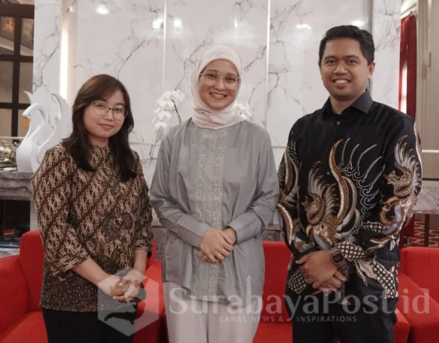 Ketua DPRD Kota Malang, Amithya Ratnanggani Sirraduhita (tengah) bersama Dr. drh. albiruni Haryo dan tim. (Dok. Humas DPRD)