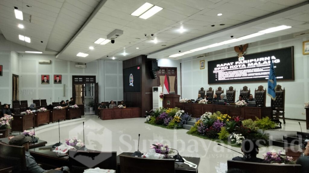 Suasana rapat paripurna yang digelar di ruang sidang DPRD Kota Malang