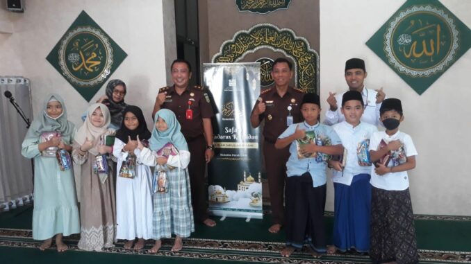 Kejaksaan Negeri Kota Malang menerima kunjungan tadarus safari Ramadan SD Sabilillah Malang, Jawa Timur, Rabu (12/03/3025).