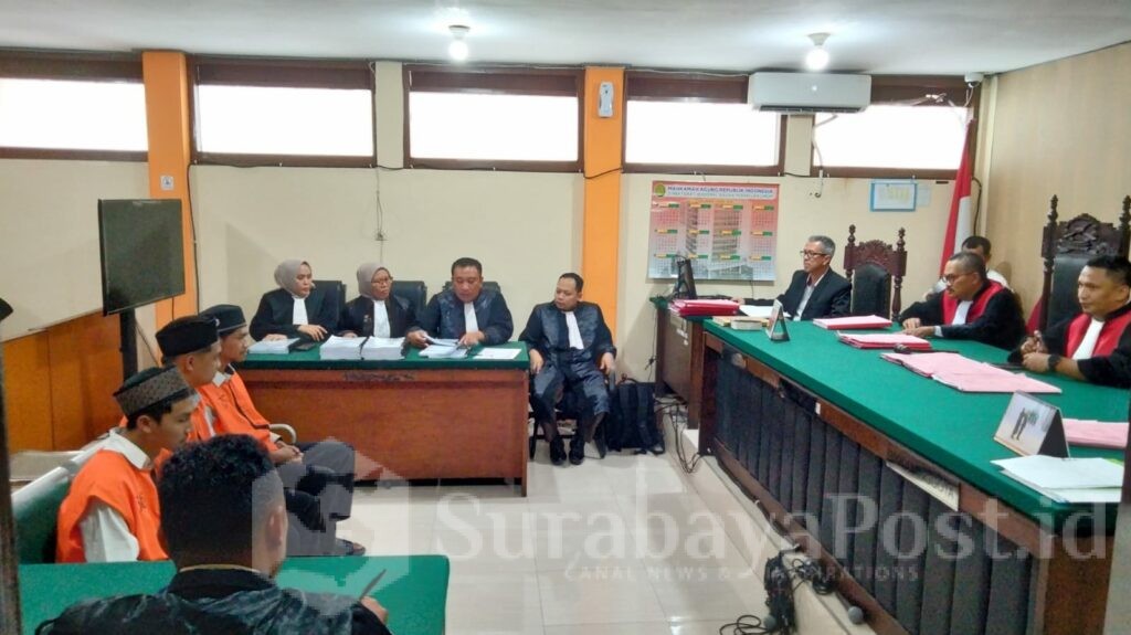 JPU dari Kejaksaan Negeri Kota Malang saat membacakan tuntutan terhadap para terdakwa kasus pabrik narkoba diruang sidang Garuda Pengadilan Negeri Kota Malang